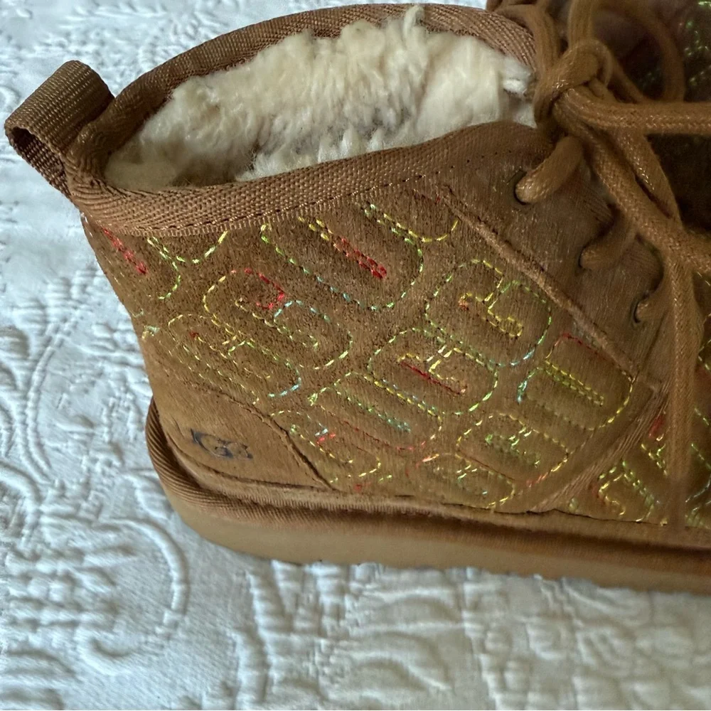 UGG Neumel Tan Patterned Lace-Up Boots NWOT size 5